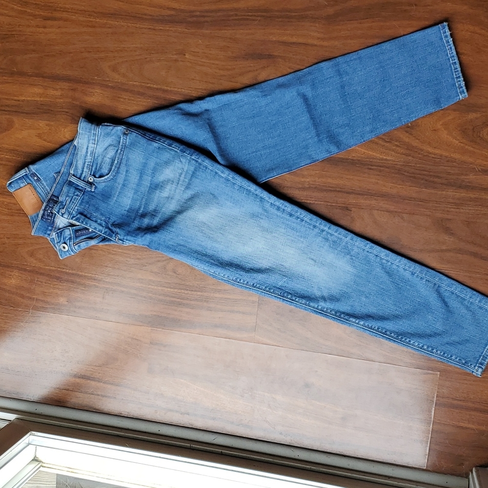 Lucky Brand Jeans, straight leg, light wash, size 10/30
